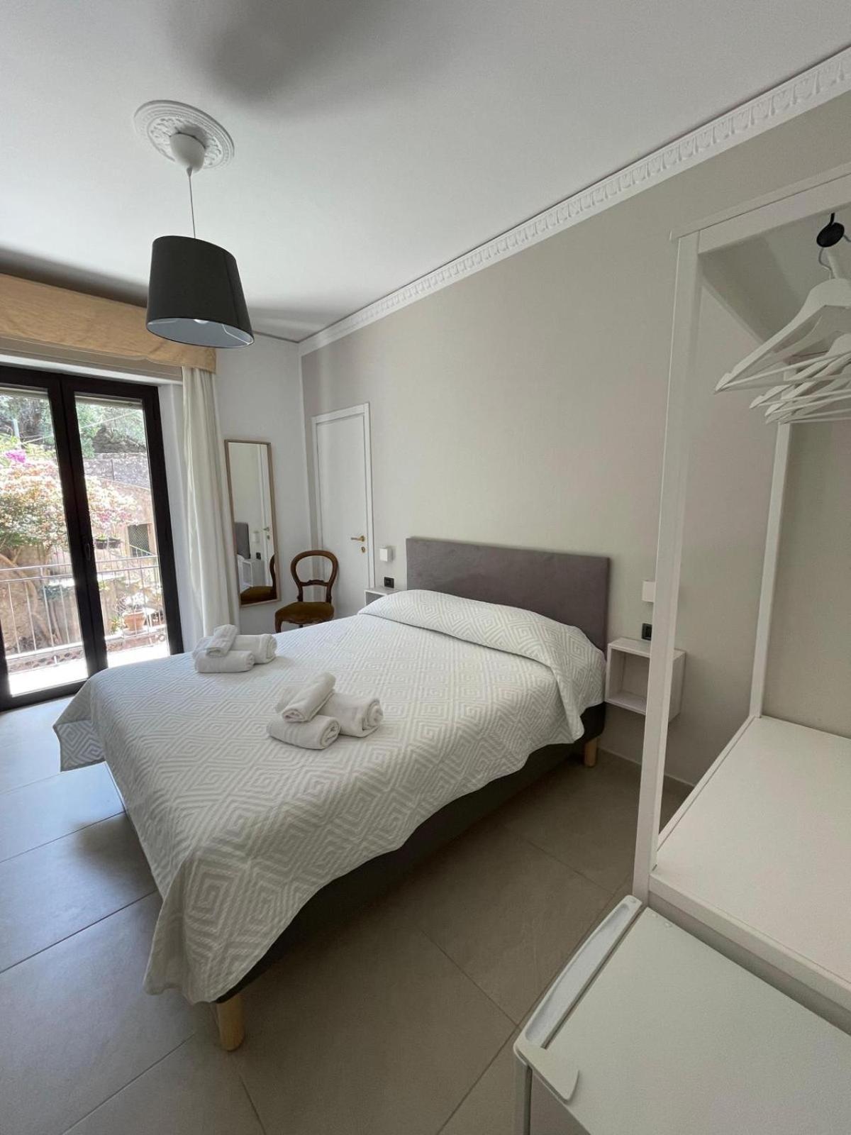 Mira Taormina Rooms Buitenkant foto